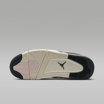 Paris Saint-Germain x Air Jordan 4 RM