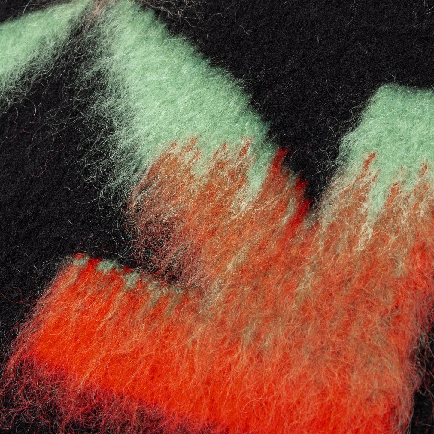 Diag Brushed Crewneck - Black/Multi